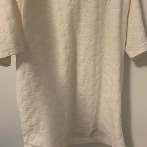 LUXURY BRAND all gender t shirt size L